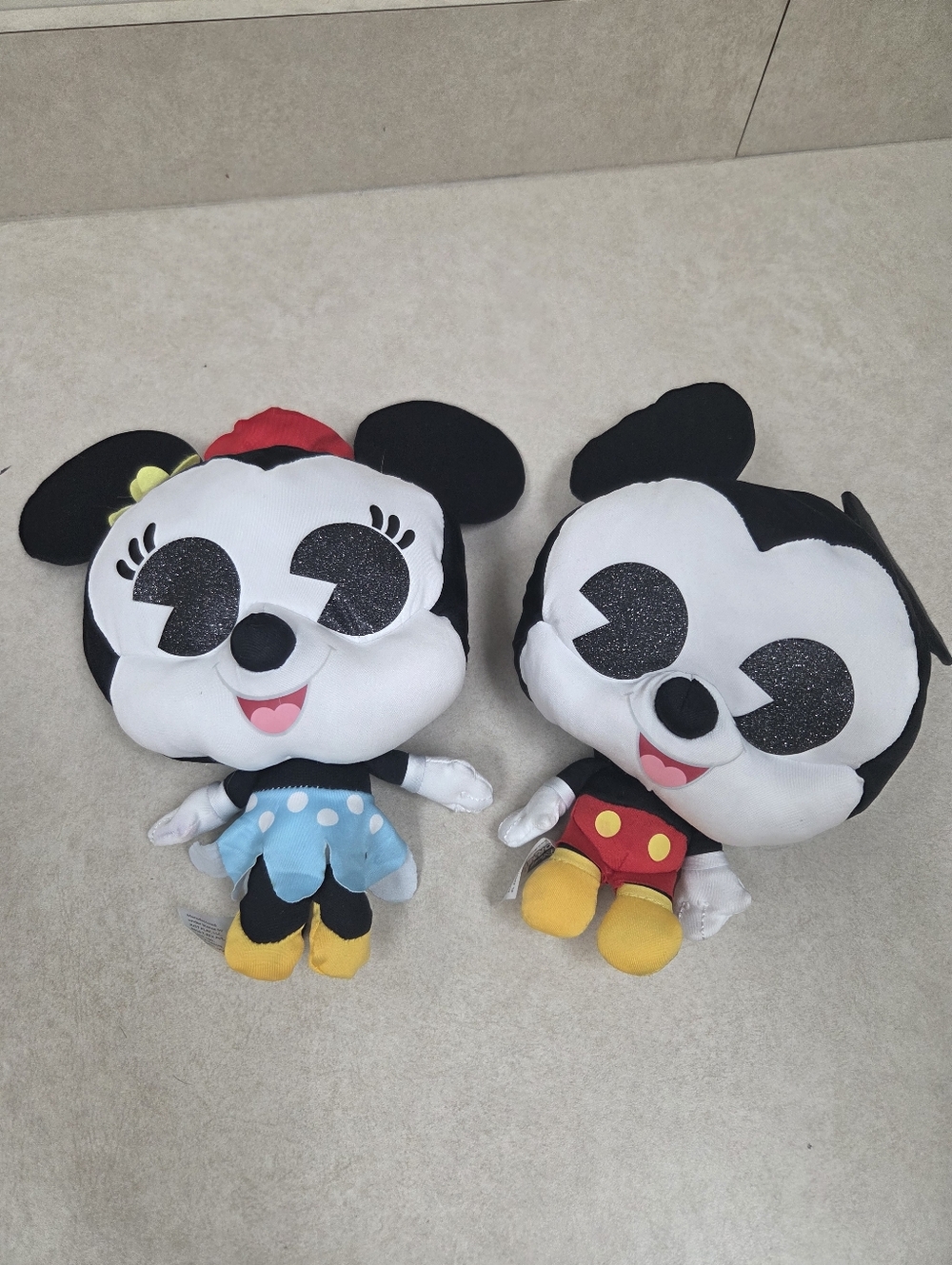 Disney Doorables Puffables 10" Plush Mickey & Minnie Mouse Set